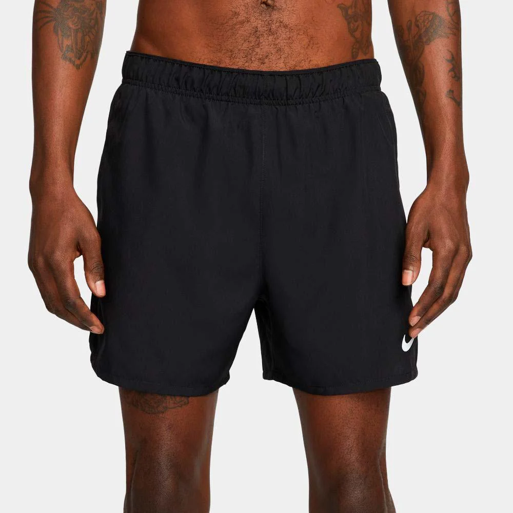 Pantalón Nike Challenger Corto De Running DrI-Fit De 13 cm Con Malla Interior - Hombre - Imagen 2